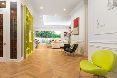 Example of a minimalist entryway design in Sacramento