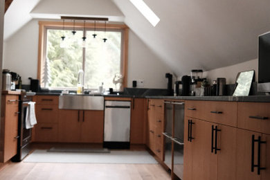 Kitchen photo in Seattle