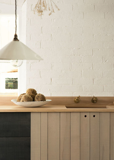 Country  by deVOL Kitchens