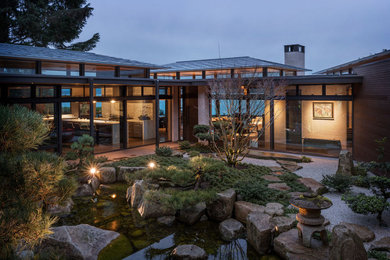 Photo of a contemporary landscaping in Seattle.