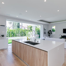 Gardner Str - Kitchen Cabinetry
