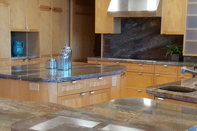 Kitchen photo in Dallas