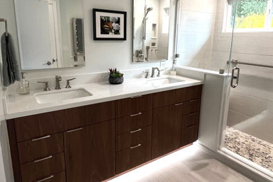 Bathroom - contemporary bathroom idea in San Francisco