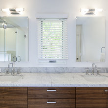 6607 Lex Master Bed And Bath