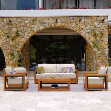 Hans Teak Wood 4 Piece Patio Conversation Set with Ivory Cushion