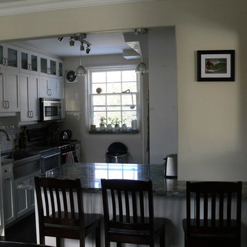 White Kitchen Cabinet Design