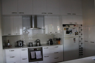 This is an example of a kitchen in Brisbane.