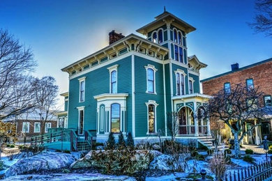 Victorian exterior home idea in New York