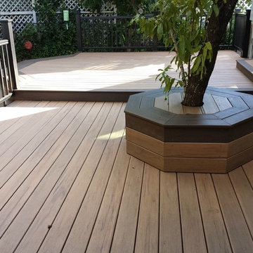Composite deck with Radiance Railing and octo seating area