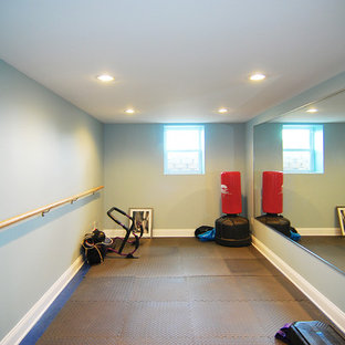 ニューヨークのトラディショナルスタイルのおしゃれなホームジムの写真