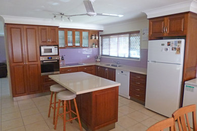 Photo of a traditional kitchen in Brisbane.