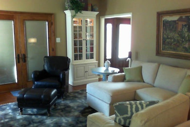 Example of a transitional living room design in Little Rock