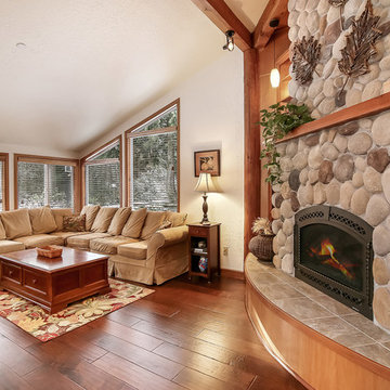 Woodinville - Lake Tuck Waterfront Home for sale