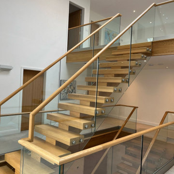 New Central Stinger Staircase | Oak Box Treads & 15mm Glass | Chorley