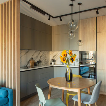 Vibrant Harmony in a Modern Apartment