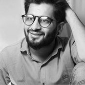 Mahesh Devani's photo