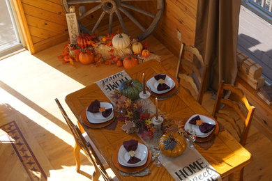 Dining room - rustic dining room idea in St Louis