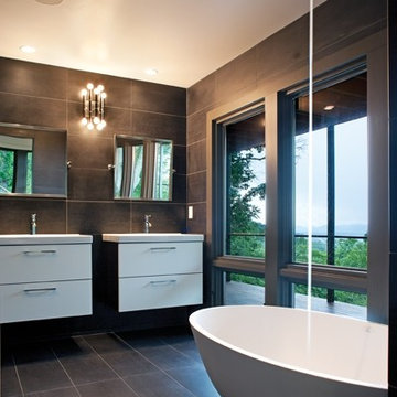 Modern addition to 60's Ranch House