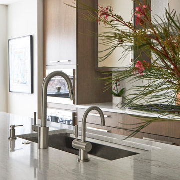 Warm Contemporary Kitchen