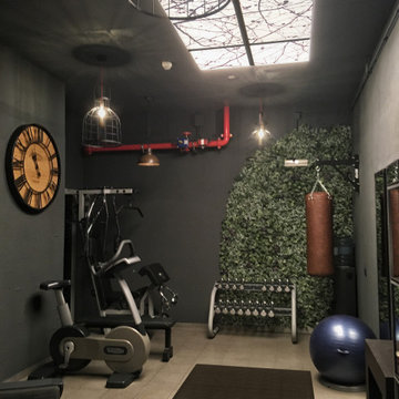 Industrial Gym in a Barcelona Basement