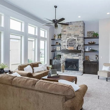 Reverse 1.5 Story home in Stone Canyon, Blue Springs, MO