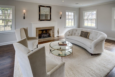 Living room - traditional living room idea in Chicago
