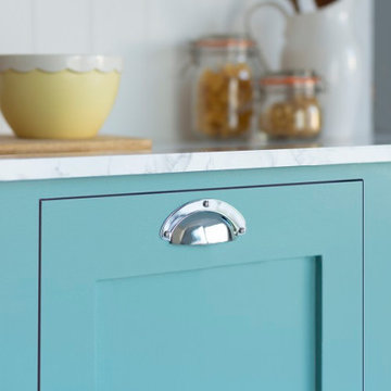 Kitchen Cupboard Handles | A Style Guide With Edward Bulmer Natural Paints