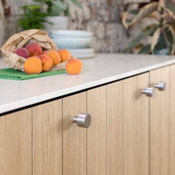 Industrial Kitchen: Natural Oak and Timeless Hardware