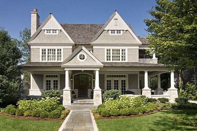 Elegant exterior home photo in Chicago