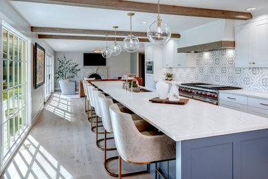 Transitional kitchen photo in Seattle
