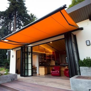 Retractable Awnings & Roofs