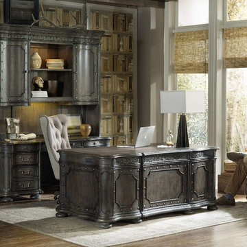 Hooker Furniture Home Office Vintage West Executive Desk