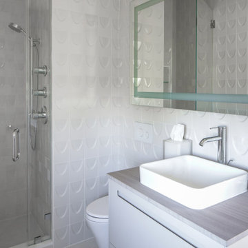 Oceanfront Oasis: Bathroom