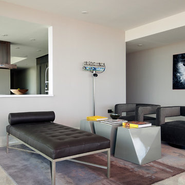 Kitchen and Dining Room Become Ideal Entertaining Spot - Luxury Apartment