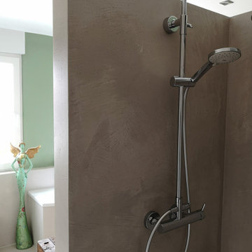 Fugenlose Dusche mit Puramente von Frescolori