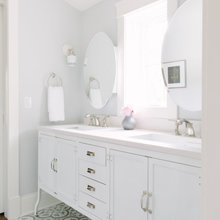 Girl's Jack and Jill Bath