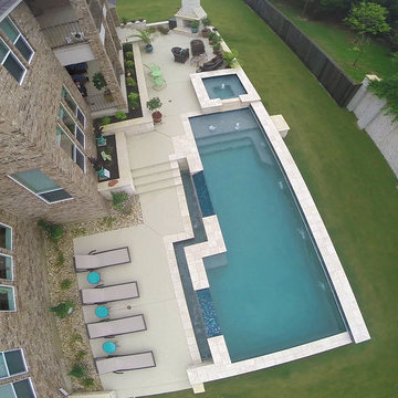 Las Colinas Vanishing edge with Spa (Temple Texas)