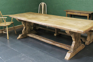 reclaimed oak trestle table