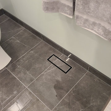 Contemporary Omaha Master Bathroom