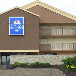Americas Best Value Inn - Home Fencing And Gates