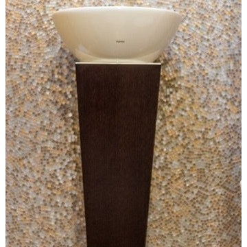 POWDER ROOM DRAMA