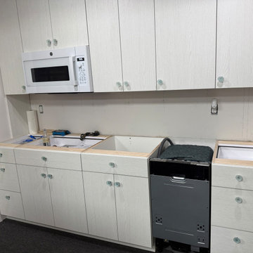 Coastal Kitchenette