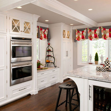 Pristine Traditional Pittsburgh Kitchen