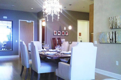 Mid-sized trendy dining room photo in Los Angeles