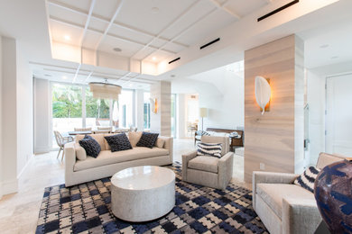 Photo of a contemporary living room in Miami.