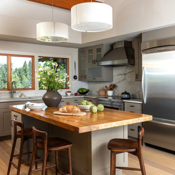 Mid-Century Modern Retreat