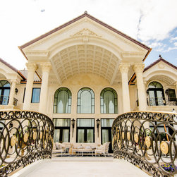 Natural stone columns - Bricks And Masonry