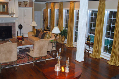 Living room - transitional living room idea in Dallas