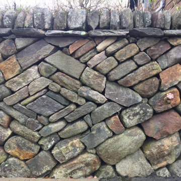 Dry-laid Fieldstone Walls