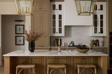 Kitchen - traditional kitchen idea in Oklahoma City